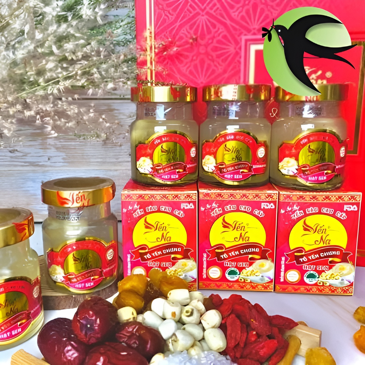 tổ yến chưng sẵn hạt sen