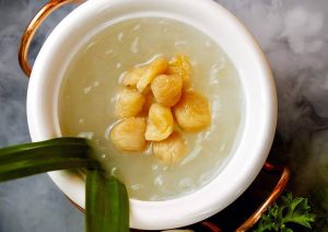 yến chưng long nhãn